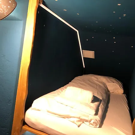 In & Out At Heinrich 索内纳尔佩·纳斯费尔德