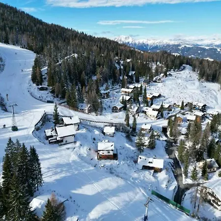 Apartment Heinrich Ski-in Ski-out Nassfeld