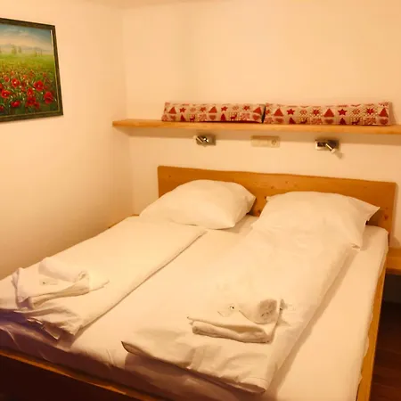 In & Out At Heinrich *