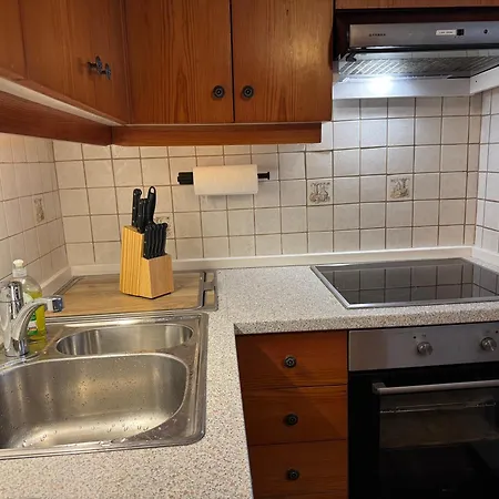 In & Out At Heinrich *