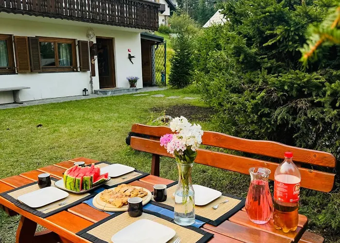 In & Out At Heinrich *