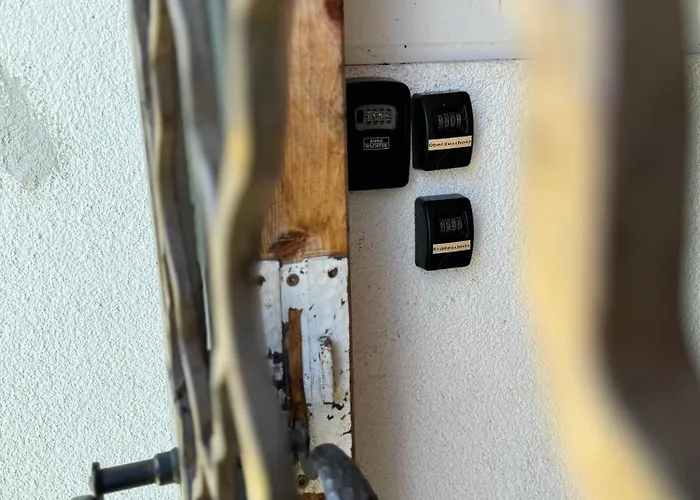 In & Out At Heinrich