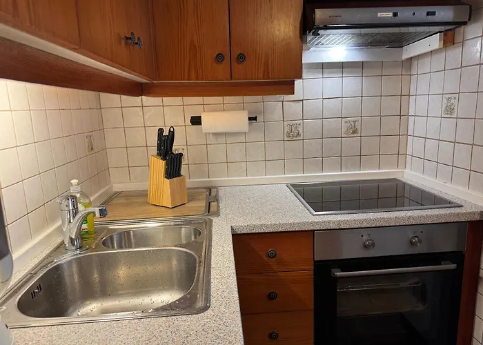 In & Out At Heinrich *